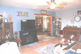 8024 Garrett Rd, Alma, IL 62807 - Photo 15