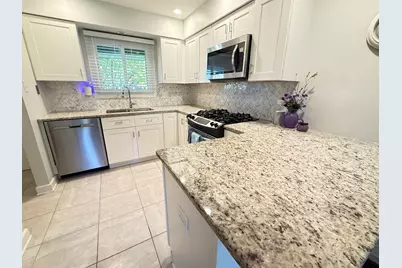 1502 Blackburn Street, Wheaton, IL 60189 - Photo 7