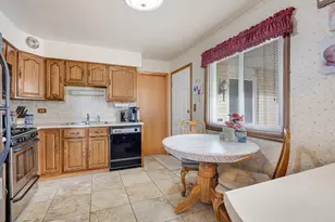 537 Farthing Ln, Des Plaines, IL 60016 - Photo 5