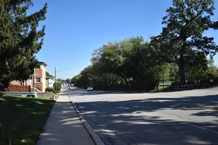 6550 W Gunnison St, Harwood Heights, IL 60706 - Photo 9
