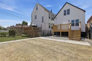816 N Leamington Ave, Chicago, IL 60651 - Photo 9