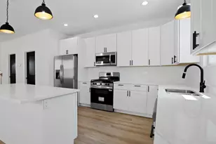 816 N Leamington Ave, Chicago, IL 60651 - Photo 5