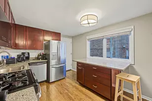 916 W Wolfram St, Chicago, IL 60657 - Photo 9