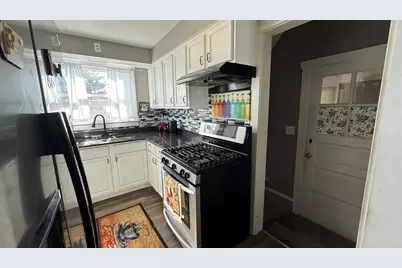 524 Lavoie Avenue, Elgin, IL 60120 - Photo 7