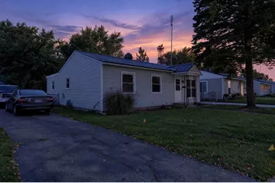 527 Fairlane Avenue, Dekalb, IL 60115 - Photo 3