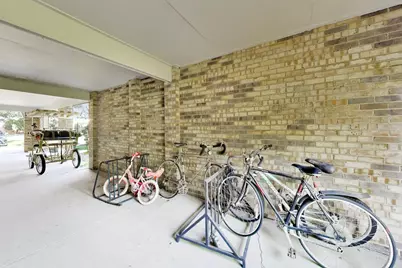 904 E Old Willow Road #102, Prospect Heights, IL 60070 - Photo 15