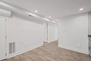 2833 W Polk St, Chicago, IL 60612 - Photo 17