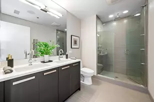 110 W Superior St, Chicago, IL 60654 - Photo 25
