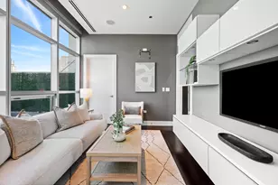 110 W Superior St, Chicago, IL 60654 - Photo 29