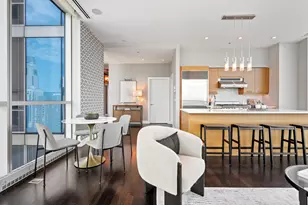 110 W Superior St, Chicago, IL 60654 - Photo 13