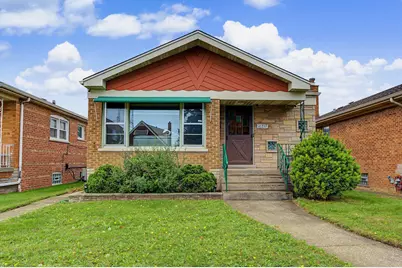 10712 S Avenue B, Chicago, IL 60617 - Photo 1