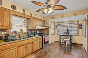 10712 S Ave B, Chicago, IL 60617 - Photo 7
