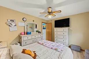 10712 S Ave B, Chicago, IL 60617 - Photo 19