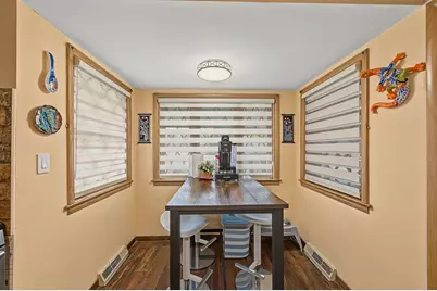 10712 S Avenue B, Chicago, IL 60617 - Photo 9