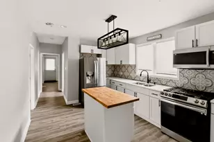 9214 S Woodlawn Ave, Chicago, IL 60619 - Photo 13