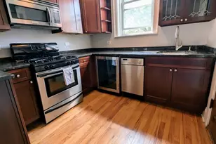 1947 W Argyle St, Chicago, IL 60640 - Photo 5