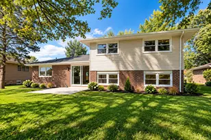 11226 S Deerpath Ln, Palos Hills, IL 60465 - Photo 23
