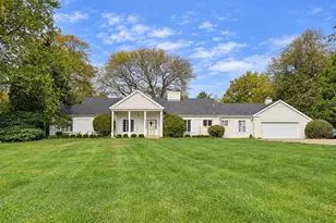 232 Donlea Rd, Barrington Hills, IL 60010 - Photo 1