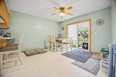 18 W Circle Drive, Streator, IL 61364 - Photo 11