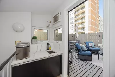 78 E Elm Street #3, Chicago, IL 60611 - Photo 15