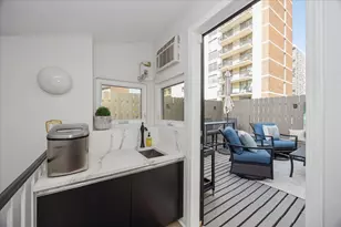 78 E Elm St, Chicago, IL 60611 - Photo 15