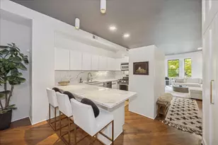 78 E Elm St, Chicago, IL 60611 - Photo 5