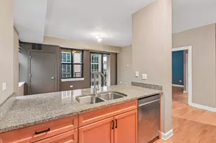451 W Huron St, Chicago, IL 60654 - Photo 7