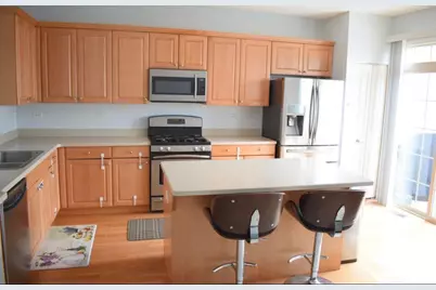 2545 Waterbury Lane #2545, Buffalo Grove, IL 60089 - Photo 3