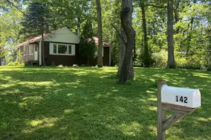 142 School St, Wood Dale, IL 60191 - Photo 1