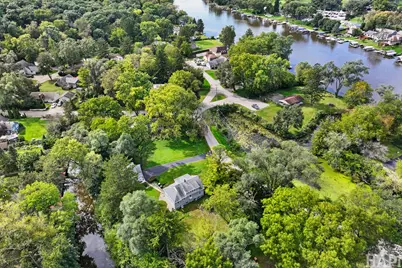 2225 Lagoon Drive, Fox River Grove, IL 60021 - Photo 33
