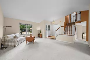 1233 Old Timber Ct, Hoffman Estates, IL 60192 - Photo 3