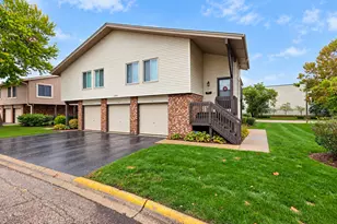 1354 Kingsbury Dr, Hanover Park, IL 60133 - Photo 1