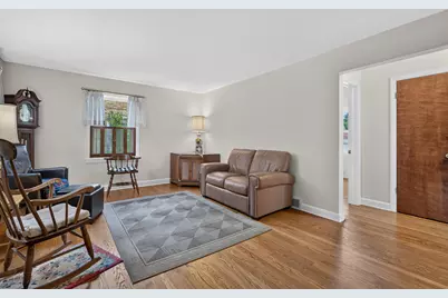 7837 N Nora Avenue, Niles, IL 60714 - Photo 5