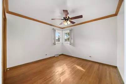 11313 S Sawyer Avenue, Chicago, IL 60655 - Photo 11