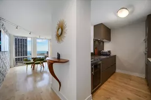 111 E Chestnut St, Chicago, IL 60611 - Photo 3