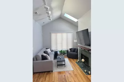 1445 W Walton Street #3, Chicago, IL 60642 - Photo 3