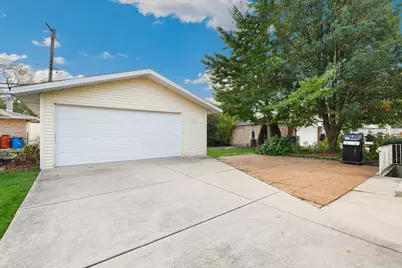 10537 S Kostner Avenue, Oak Lawn, IL 60453 - Photo 25