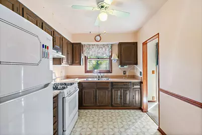 122 Indian Trail, Lake in the Hills, IL 60156 - Photo 5