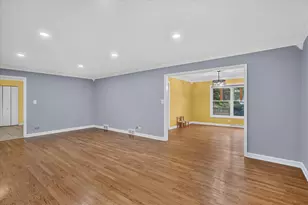 857 W Lanark Ln, Palatine, IL 60067 - Photo 7