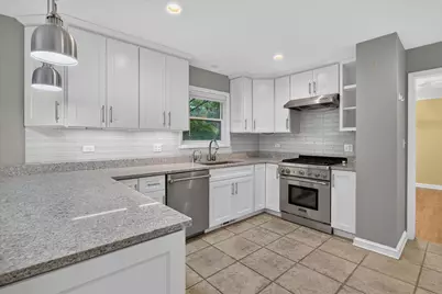 857 W Lanark Lane, Palatine, IL 60067 - Photo 11