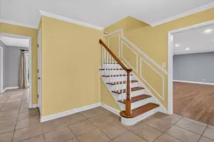 857 W Lanark Ln, Palatine, IL 60067 - Photo 5