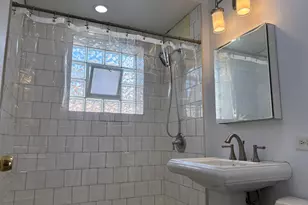 5700 W Montrose Ave, Chicago, IL 60634 - Photo 17