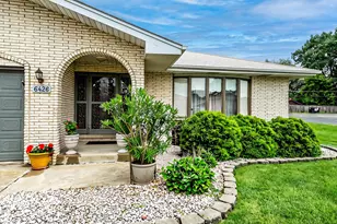 6426 W 84th Pl, Burbank, IL 60459 - Photo 3