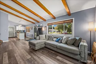 641 Nottingham Ln, Crystal Lake, IL 60014 - Photo 7
