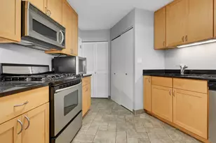 2100 N Racine Ave, Chicago, IL 60614 - Photo 9
