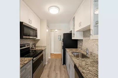 701 Forum Square #106, Glenview, IL 60025 - Photo 3