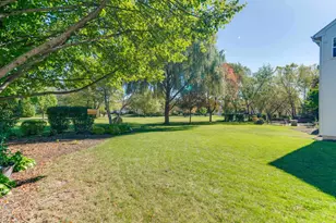 14241 Oakwood Ct, Green Oaks, IL 60048 - Photo 41