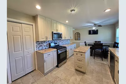 31111 N O'Plaine Road, Green Oaks, IL 60048 - Photo 17