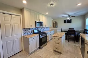 31111 N Oplaine Rd, Green Oaks, IL 60048 - Photo 17