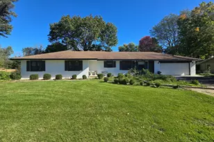 31111 N Oplaine Rd, Green Oaks, IL 60048 - Photo 1